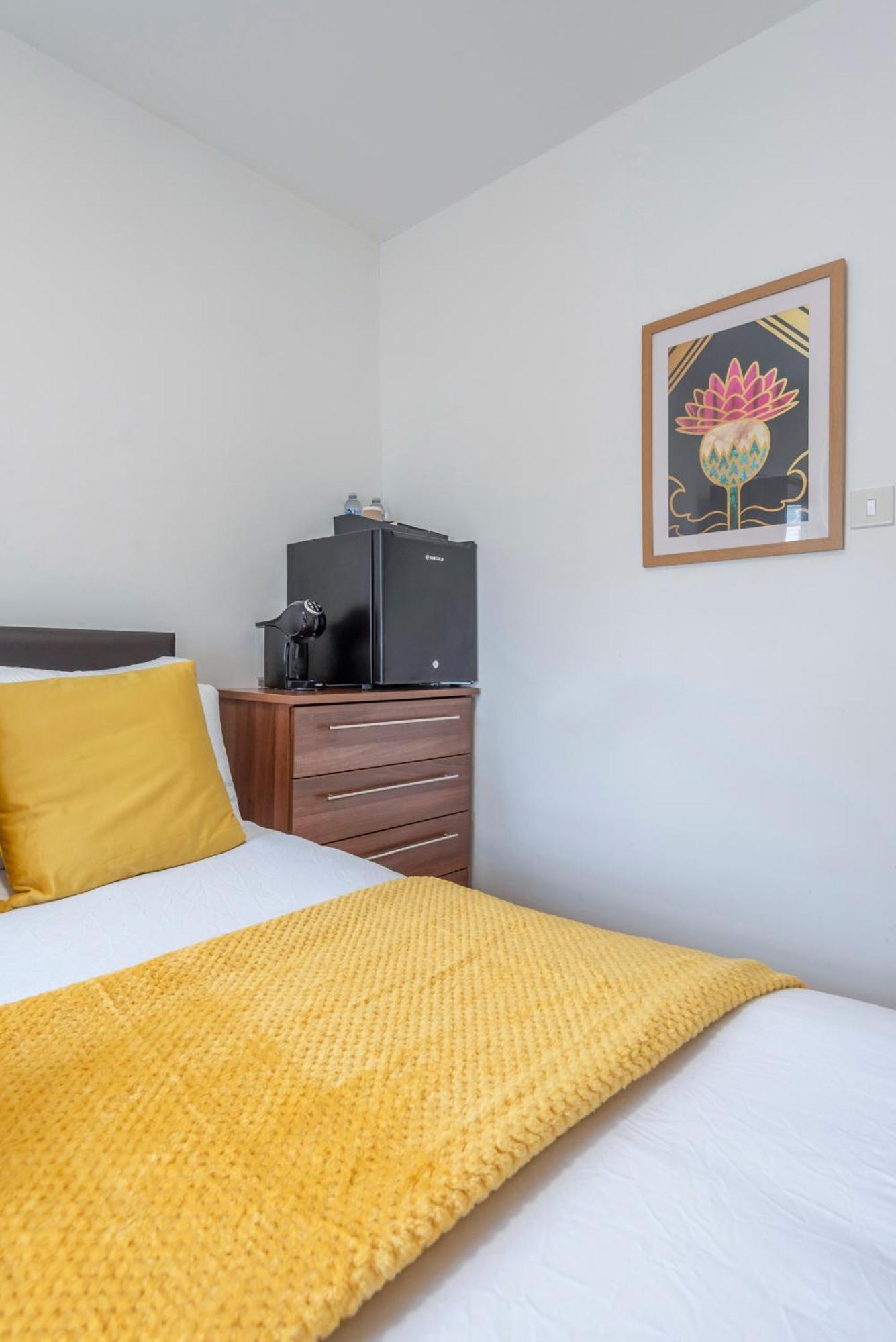 Privatunterkunft Double In Notting Hill, Private Minibar & Coffee *